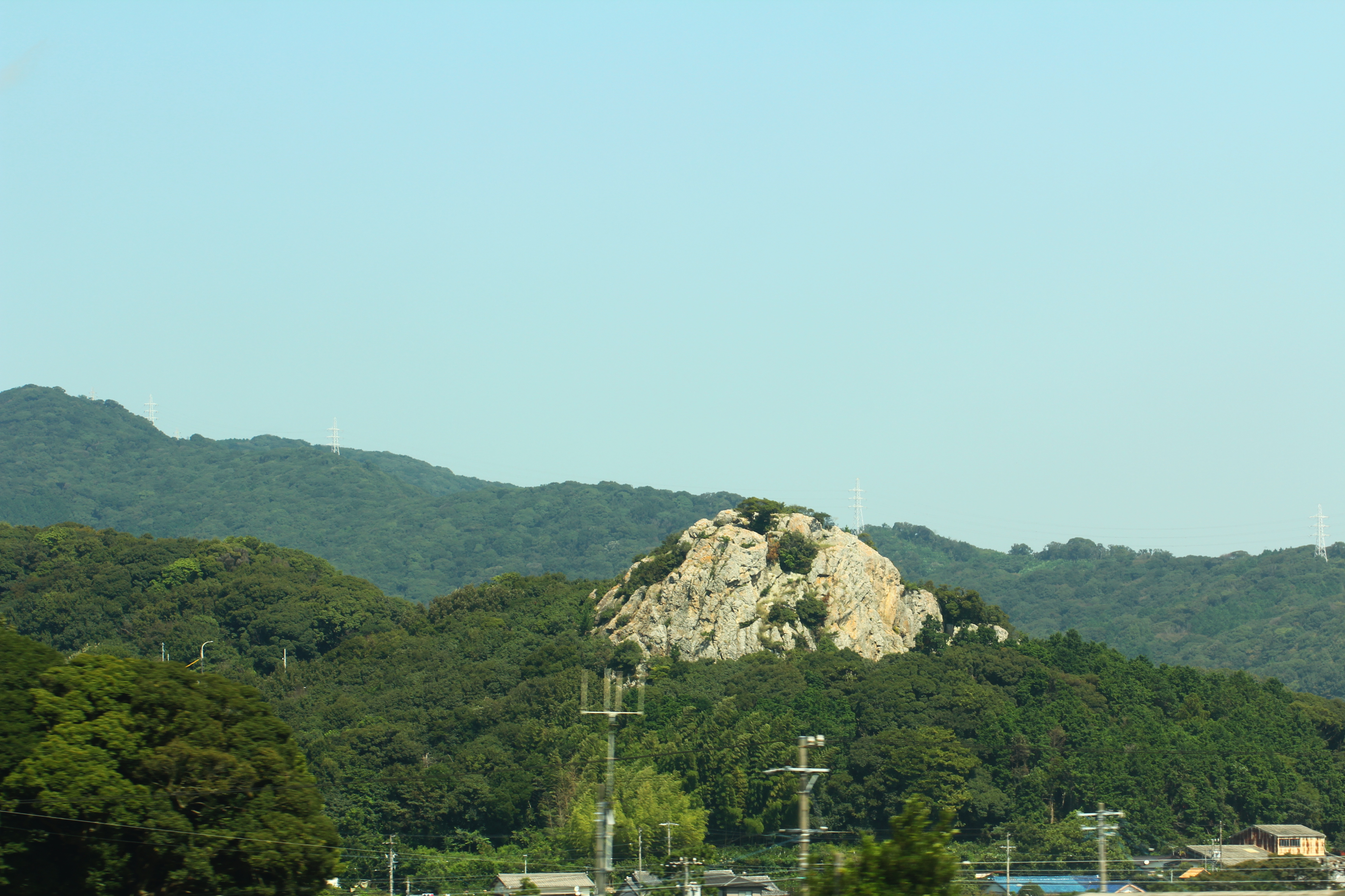 豊橋の立岩の新幹線車窓写真