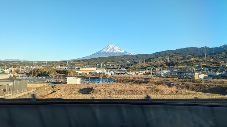 小田原付近から見える富士山