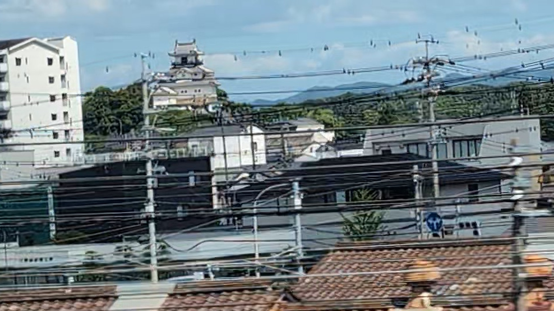 新幹線のE席側から見える掛川城