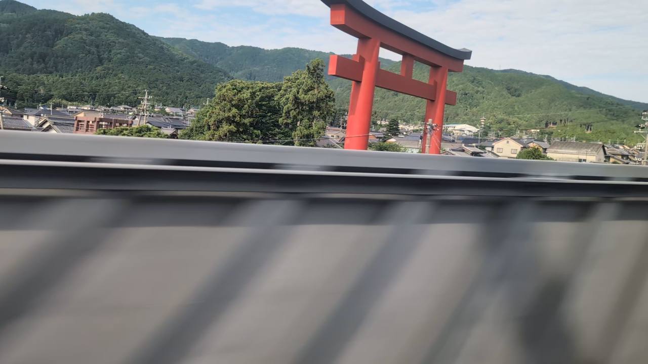 南宮大社の新幹線車窓写真