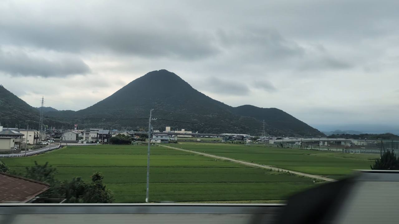 新幹線のA席側から見える近江富士
