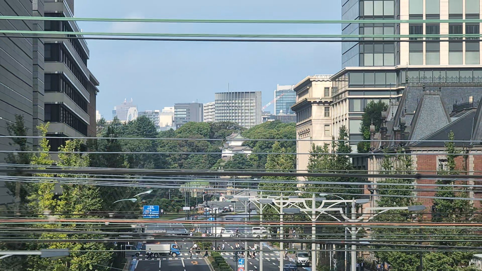 Tourelle Fujimi du château d’Edo depuis le Shinkansen