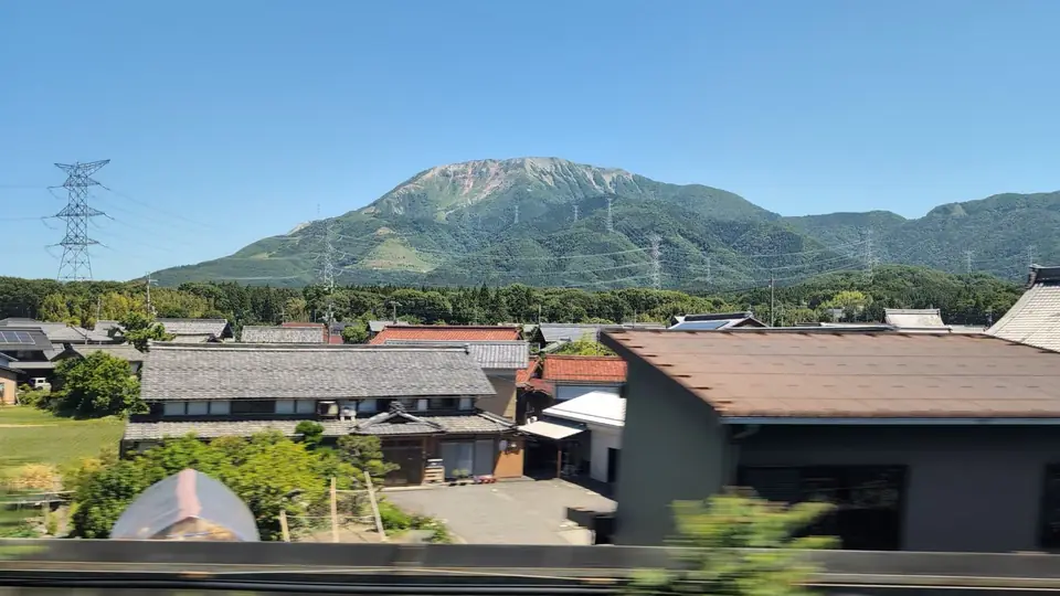 關原平原上的伊吹山