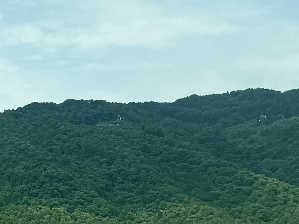 Rovine del castello di Kannonji dal finestrino dello Shinkansen